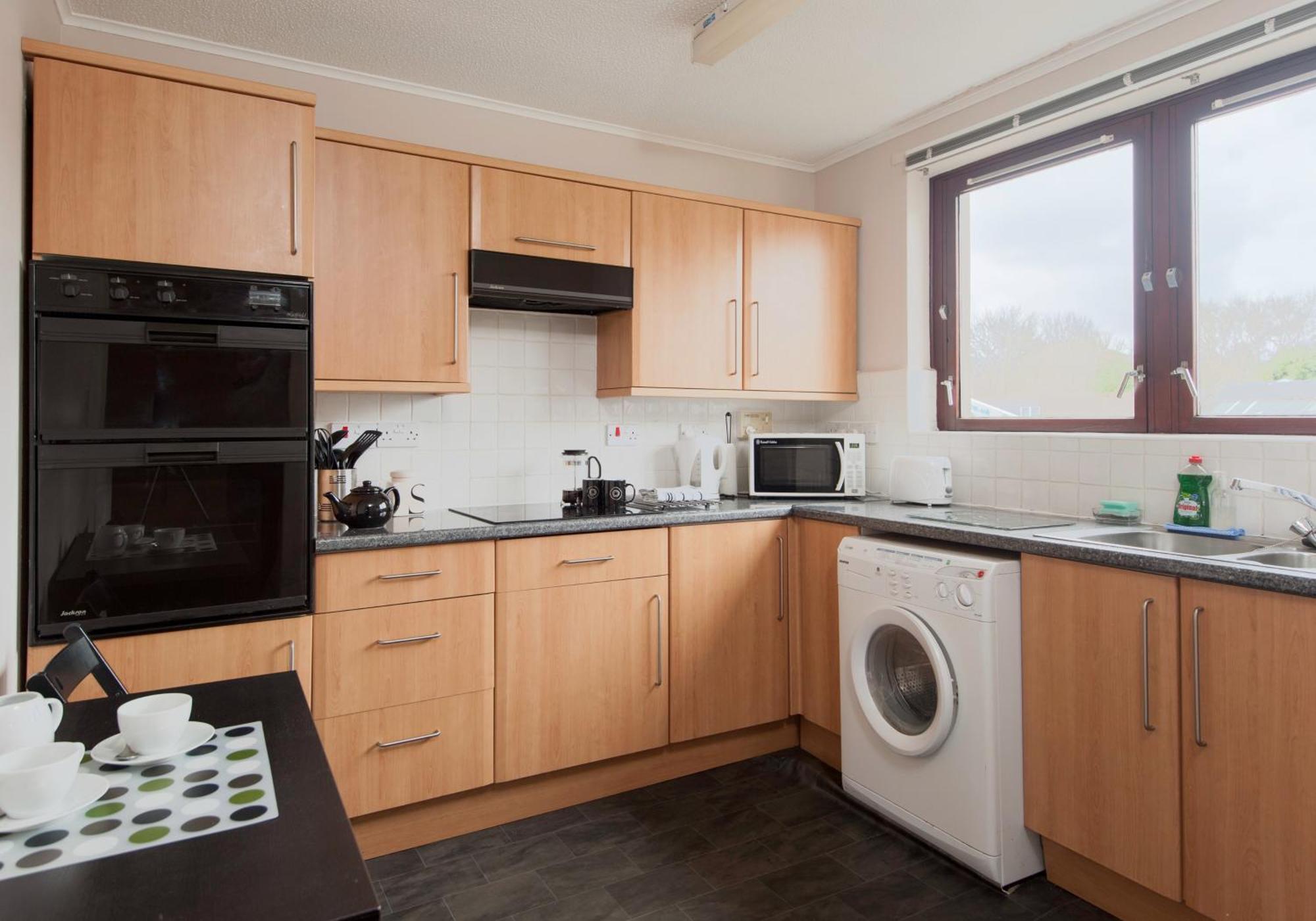 Logie Road * Edinburgh